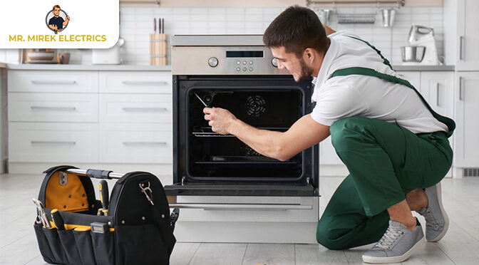 Mistakes to Avoid While Hiring Emergency Electrician Service for Oven Repair